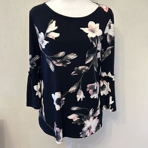 Ellen Tracy black floral bell sleeve blouse Size M EUC